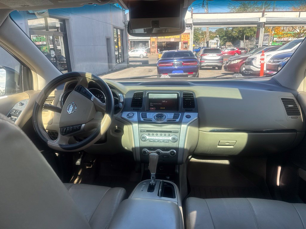 Used 2012 White Nissan SL image 23
