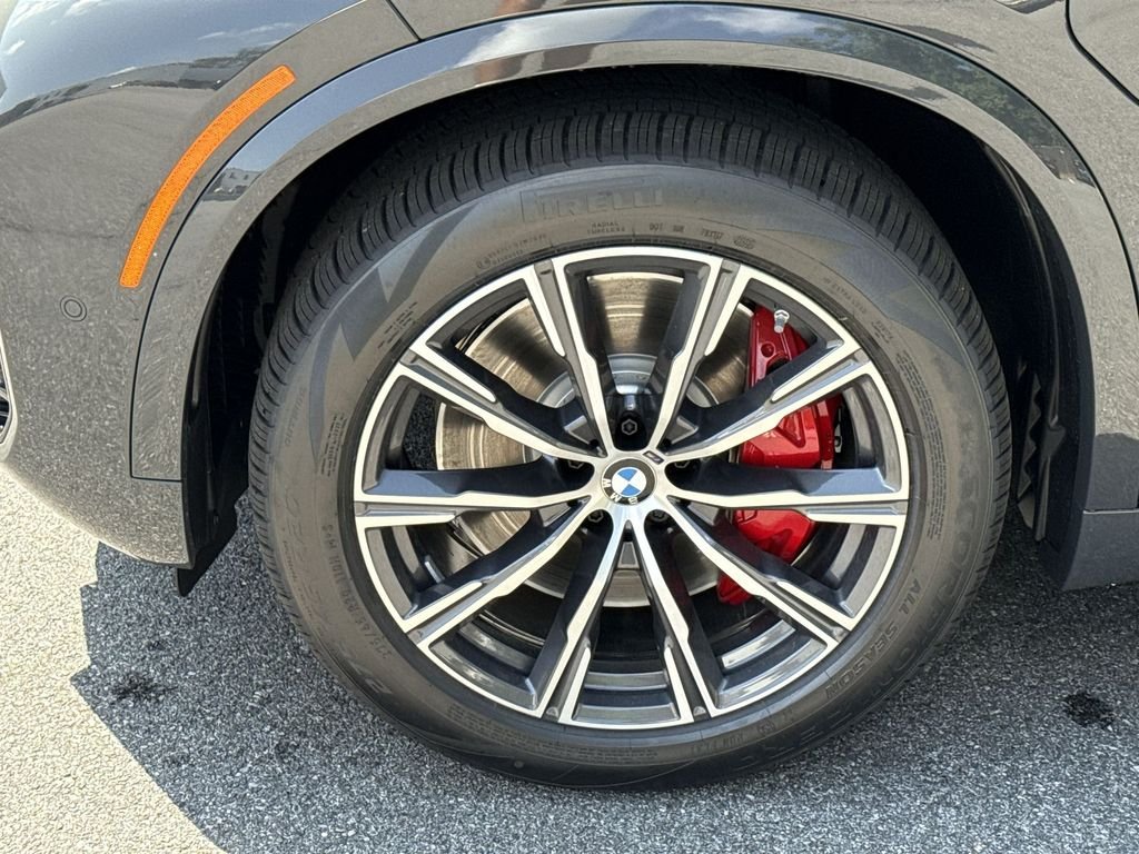 New 2026 Gray Metallic BMW xDrive50e image 10