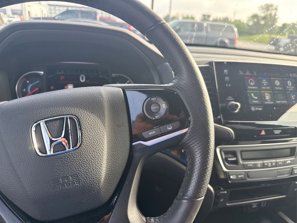 Used 2019 White Diamond Pearl Honda Touring image 31