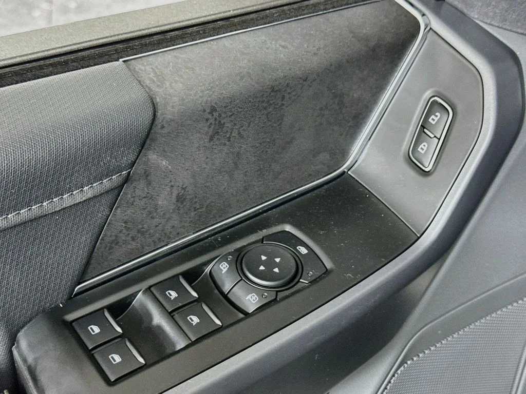 New 2026 Carbonized Gray Metallic Ford XLT image 17