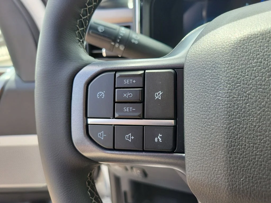 New 2026 Star White Metallic Tri-Coat Ford F-250® Lariat® image 19