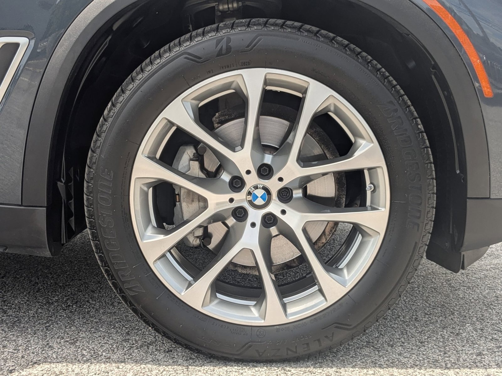 Used 2022 Arctic Grey Metallic BMW xDrive40i image 26
