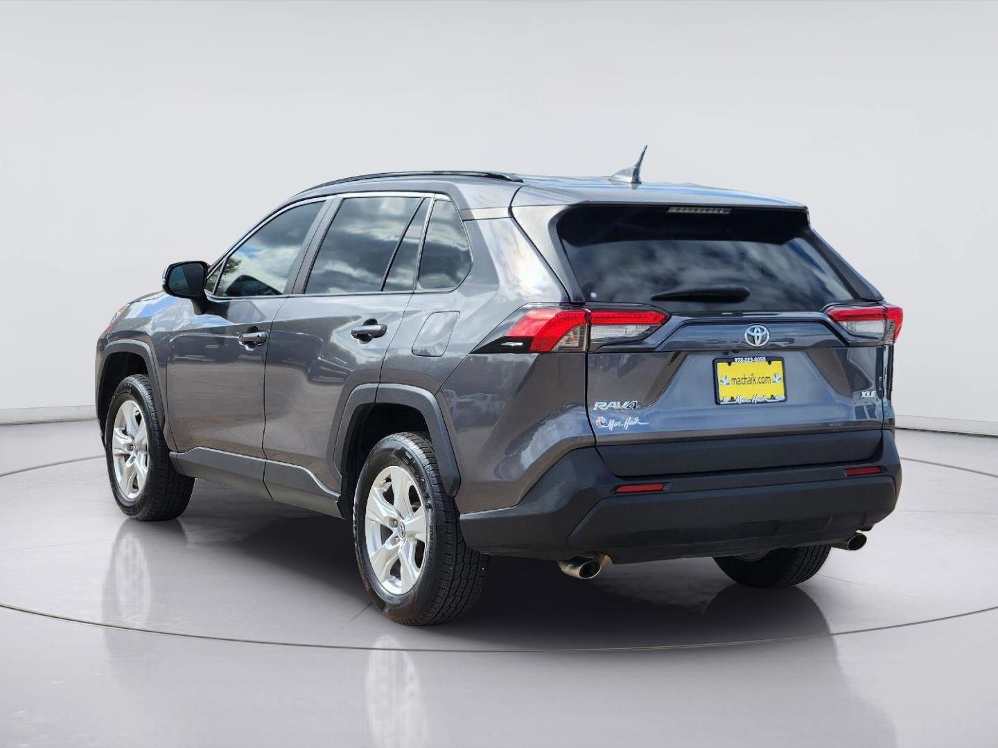 Used 2021 Magnetic Gray Metallic Toyota XLE image 4