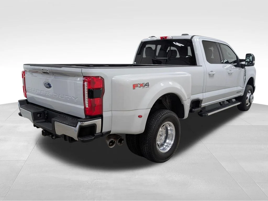 Used 2025 Avalanche Ford Lariat image 24