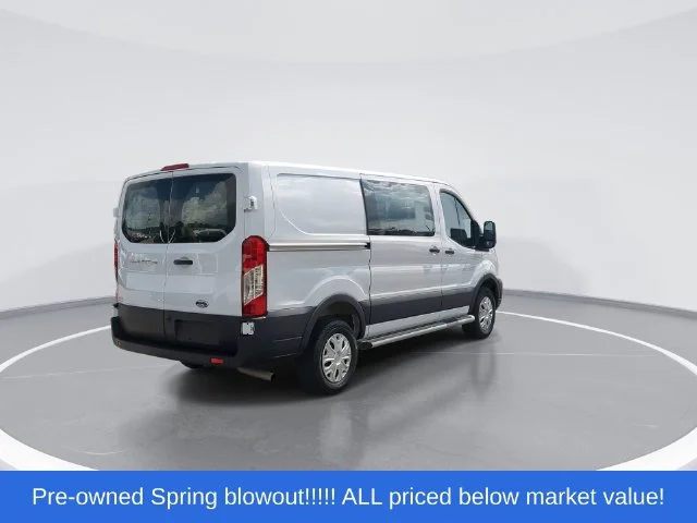 Used 2025 White Ford XL image 8