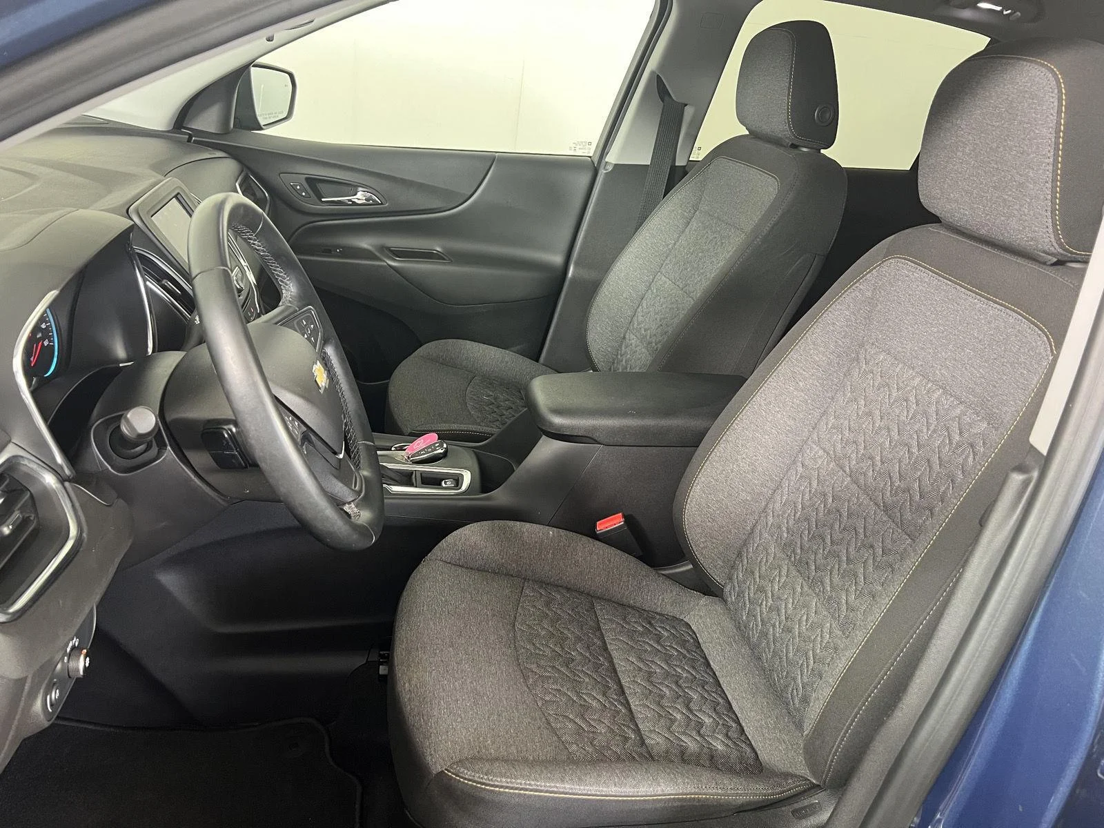 Used 2024 Lakeshore Blue Metallic Chevrolet LT image 5