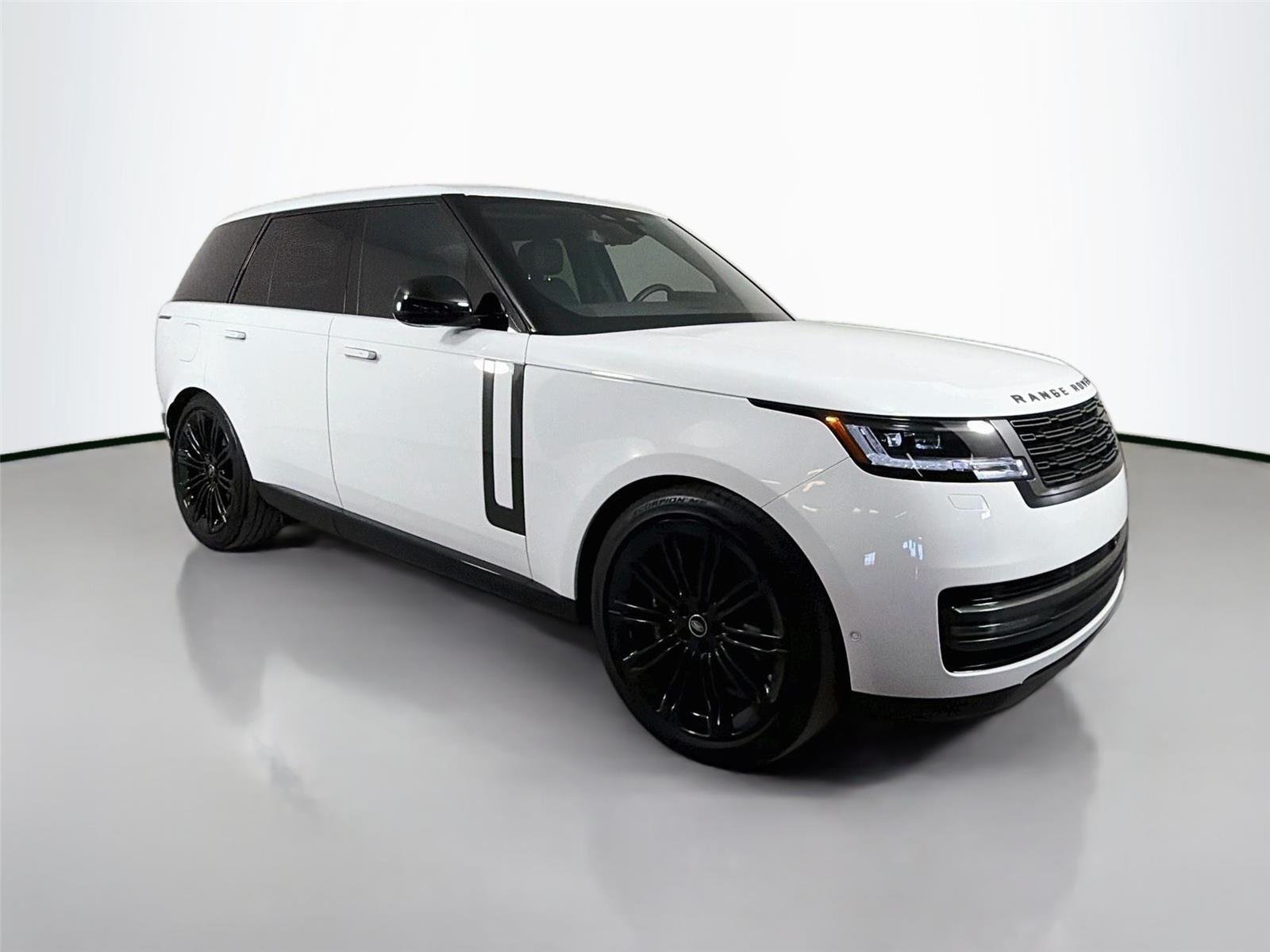 2025 Land Rover Range Rover SE - Photo 3