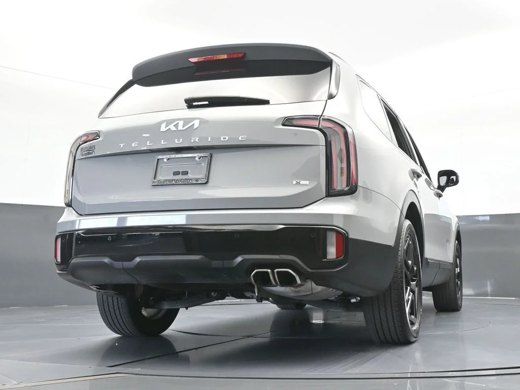 Used 2024 Wolf Gray Kia EX X-Line image 63