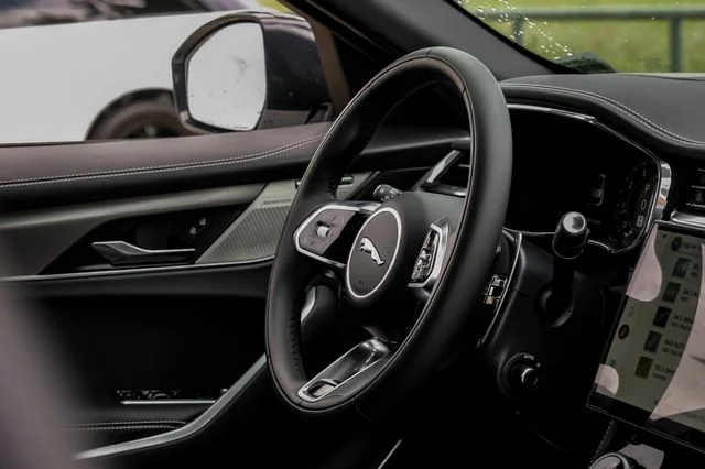 2026 Jaguar F-Pace R-Dynamic S - Photo 18