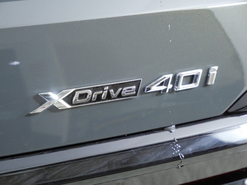 New 2027 Dravit Grey Metallic BMW xDrive40i image 12