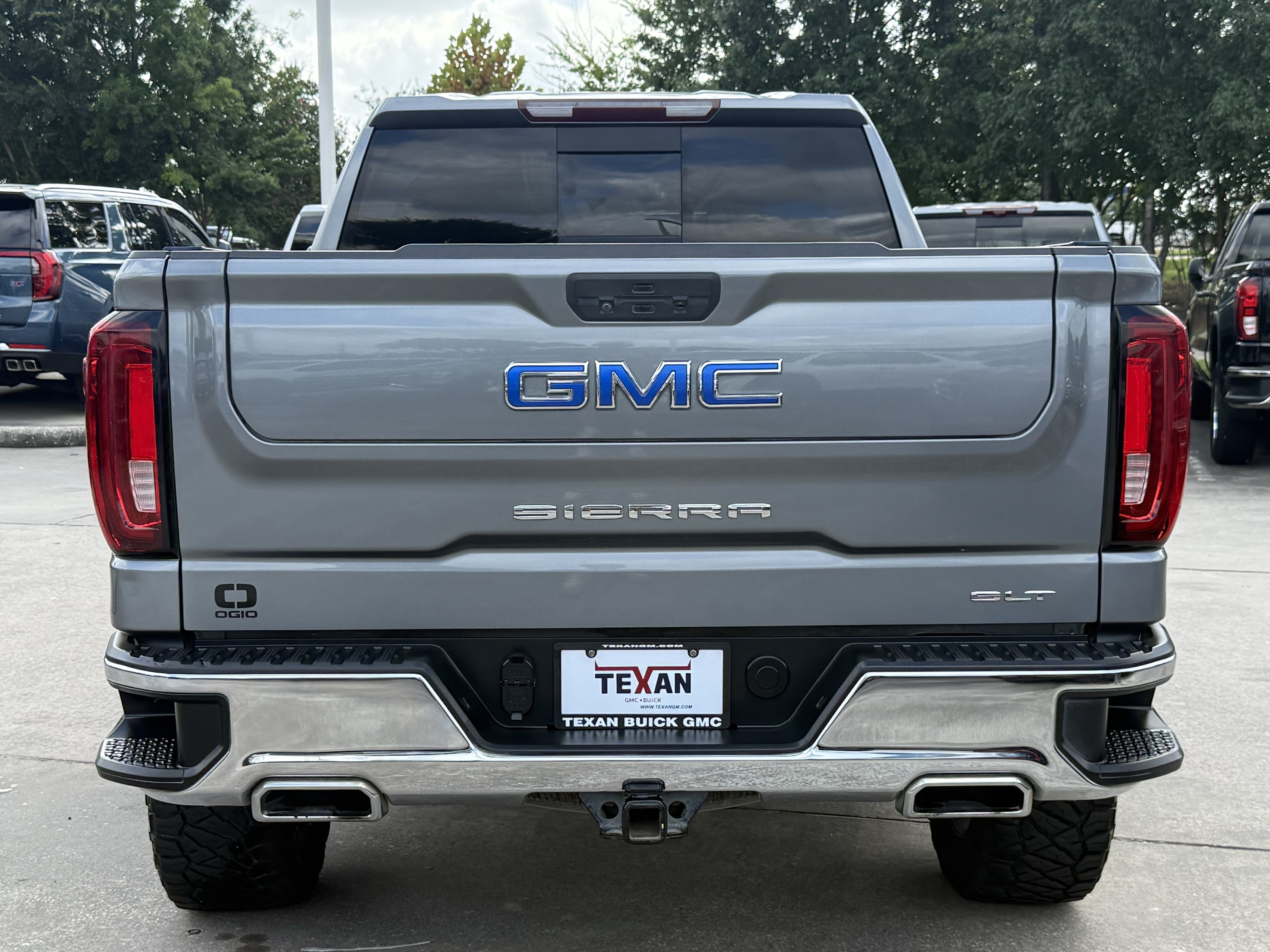 Used 2021 Satin Steel Metallic GMC SLT image 5