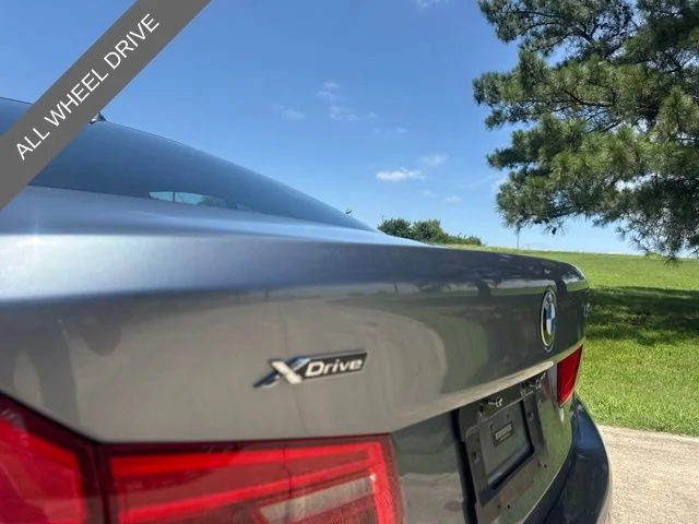Used 2017 Blue BMW 530i xDrive image 12