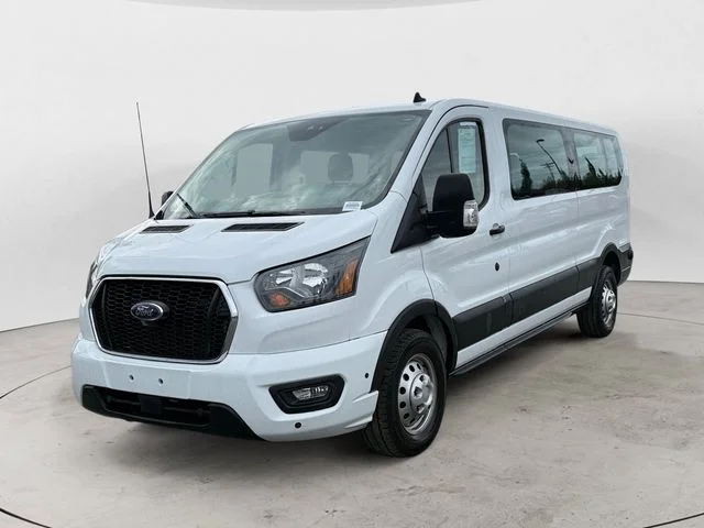 Certified Used 2024 Oxford White Ford XLT image 1