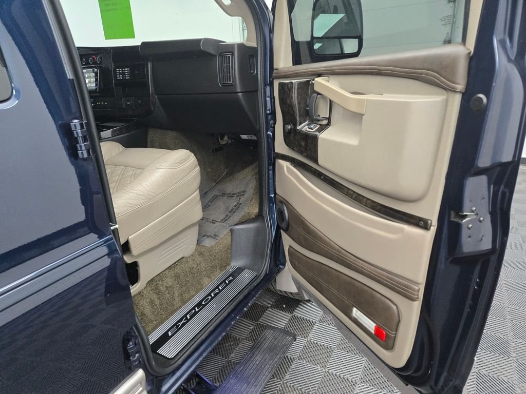 Used 2023 Blue GMC Explorer Limited SE image 28