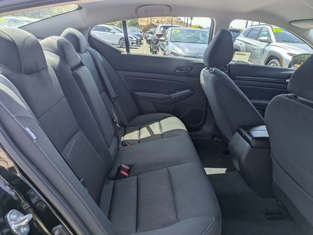 Used 2025 Black Nissan 2.5 SV image 27