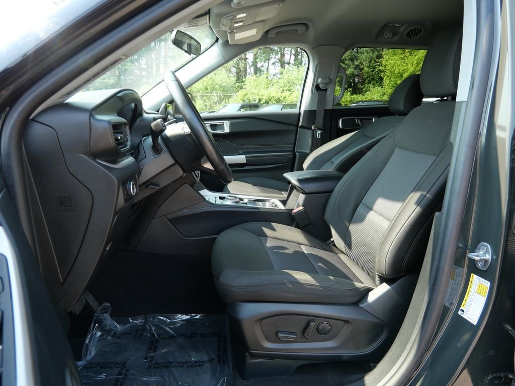 Certified Used 2024 Green Ford XLT image 17