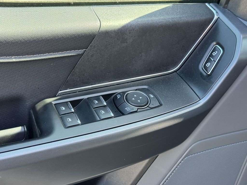 Used 2025 White Ford XLT image 18
