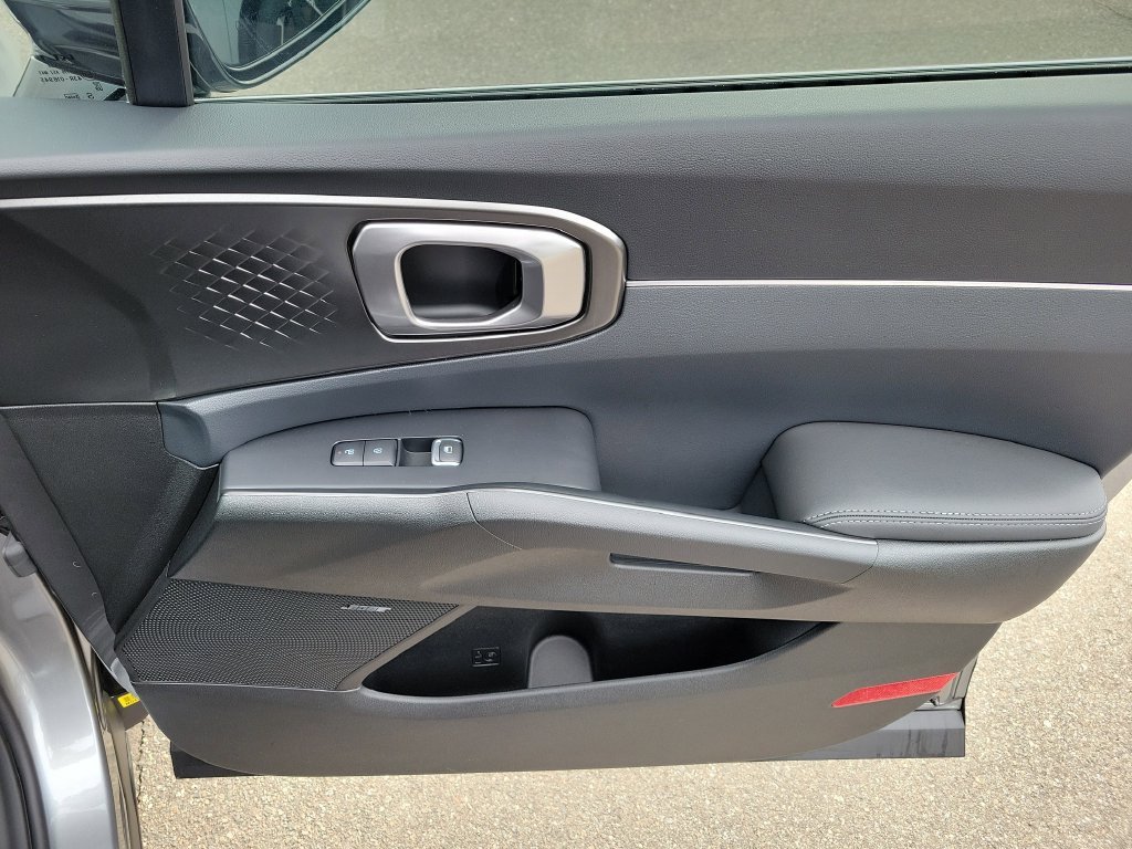 New 2026 Steel Gray Kia EX image 10