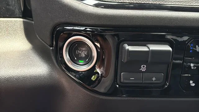 Used 2025 Black Chevrolet ZR2 image 29