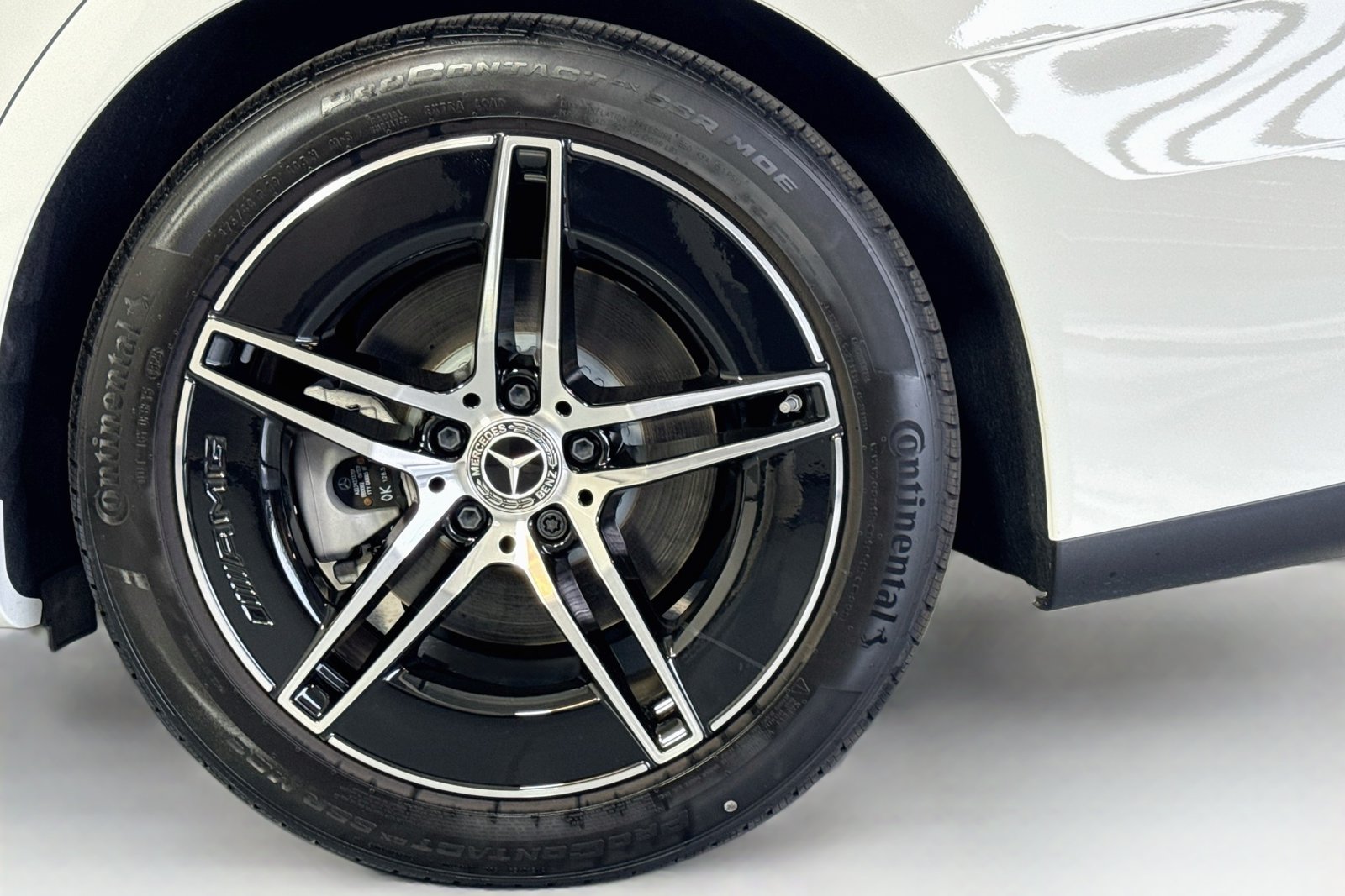 New 2026 Polar White Mercedes-Benz E 350 image 29