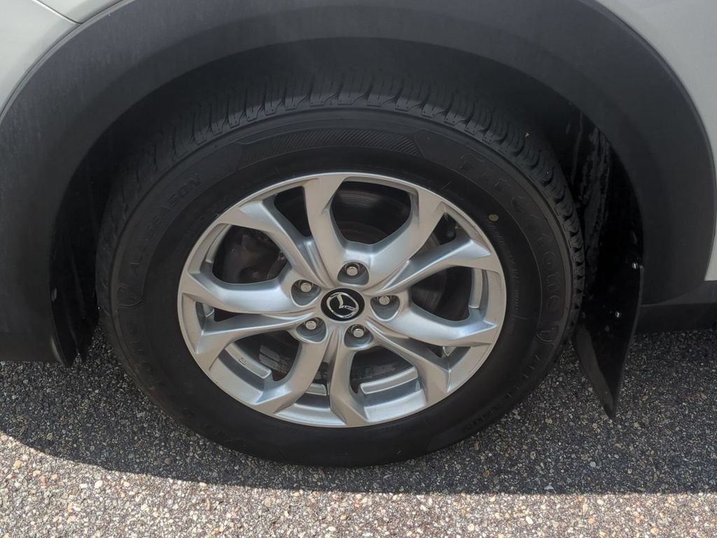 Used 2016 White Mazda Touring image 10
