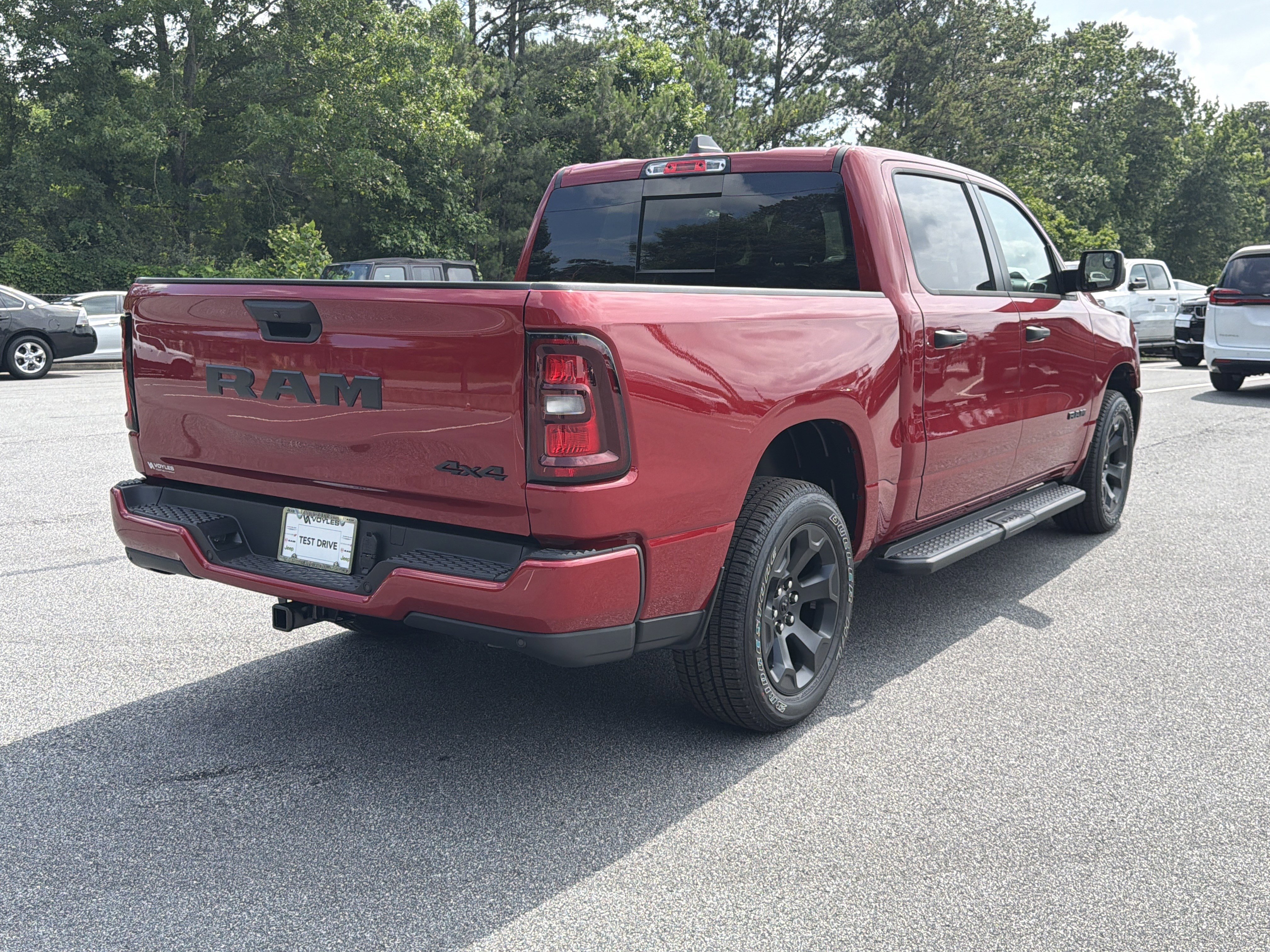 New 2026 Molten Red Pearl-Coat Exterior Paint RAM Express image 8