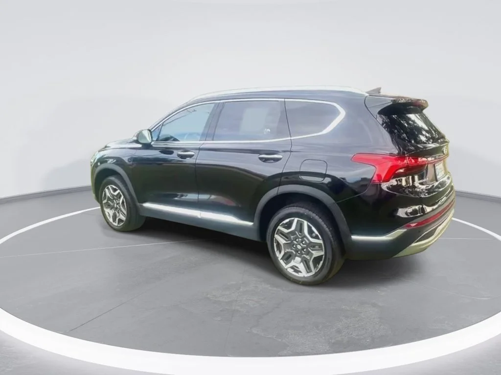 Used 2023 Black Hyundai SEL Convenience image 6