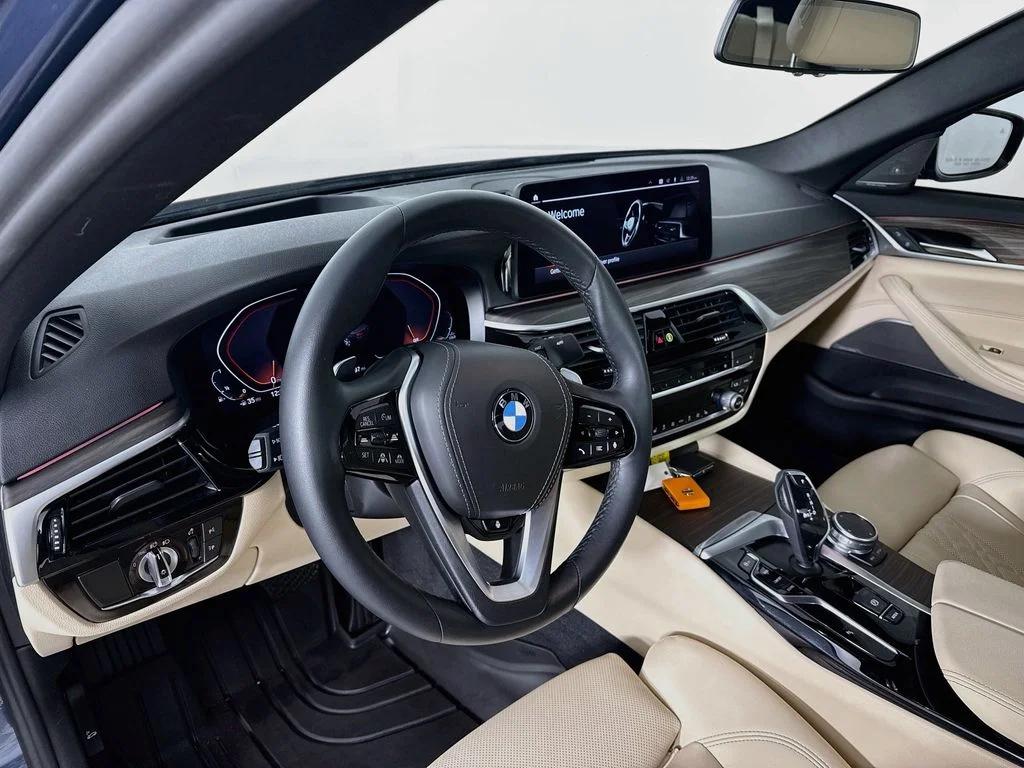 Used 2023 Blue Metallic BMW 540i xDrive image 4