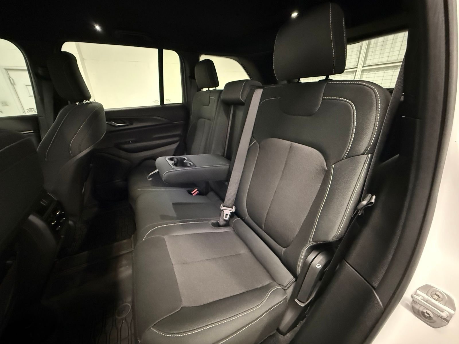 Used 2025 White Jeep Laredo image 22