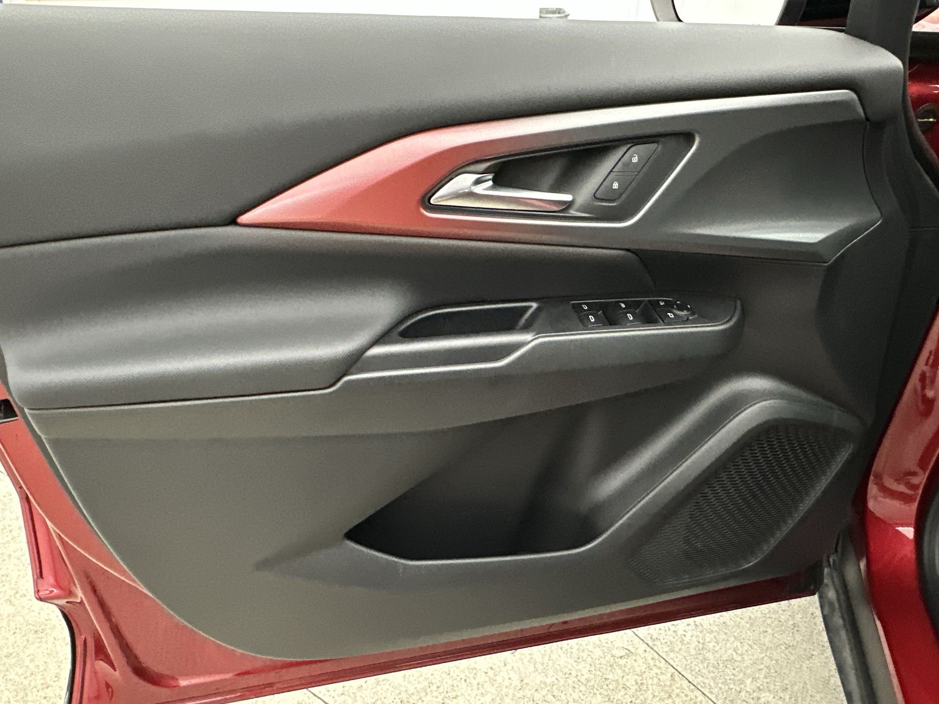 2025 Chevrolet Equinox EV RS - Photo 64