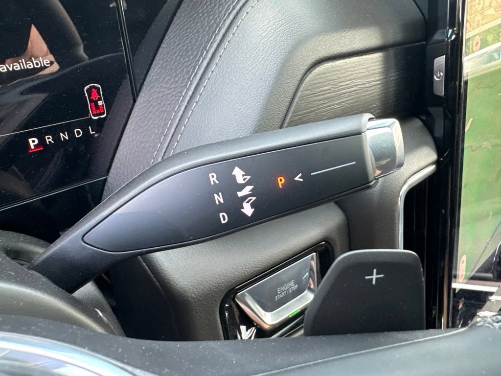 2026 GMC Yukon Denali - Photo 12