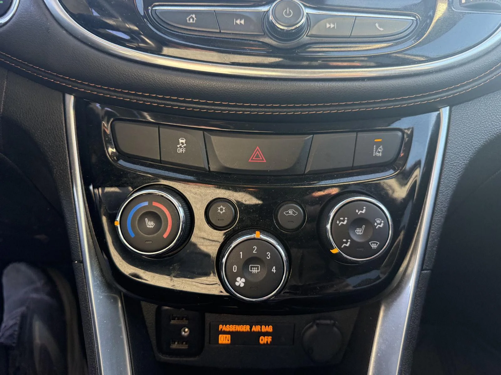Used 2019 Nightfall Gray Metallic Chevrolet Premier image 14