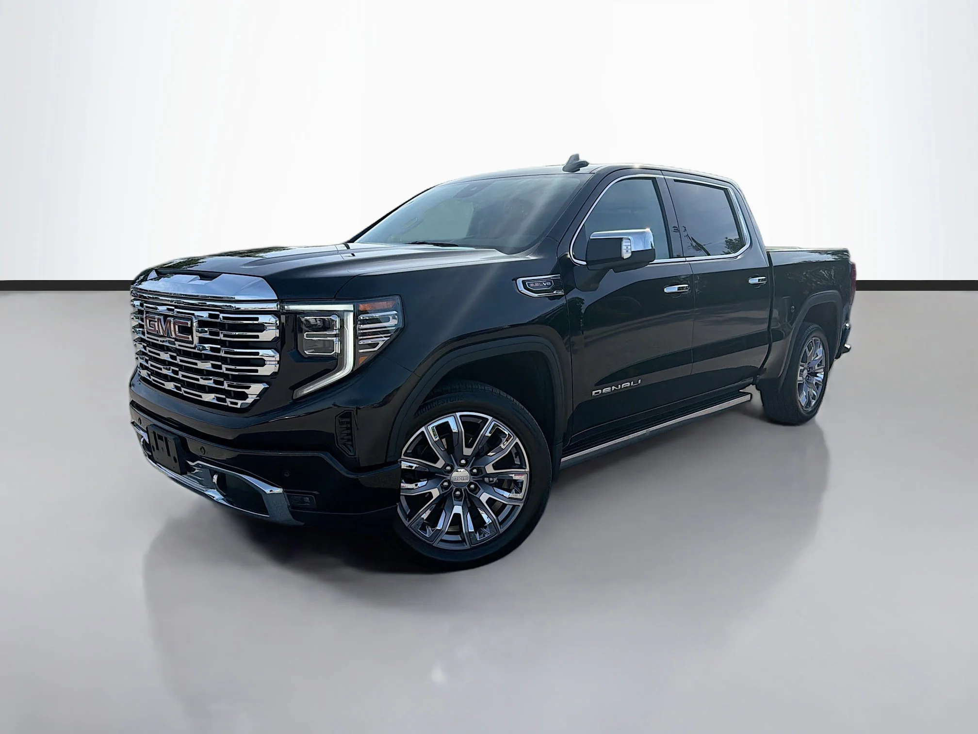 2024 GMC Sierra 4WD Crew Cab Short Box Denali's photo