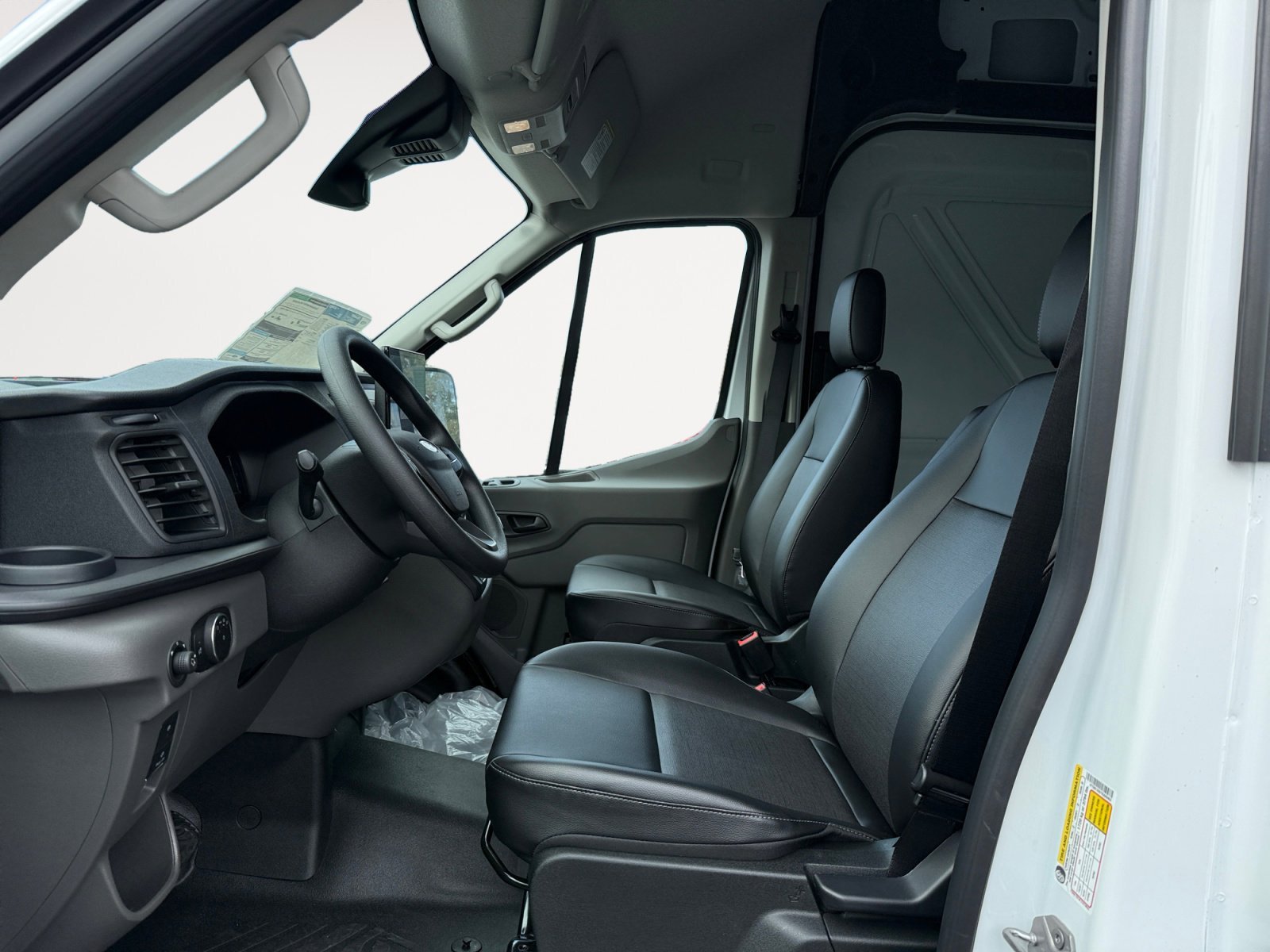 New 2026 Oxford White Ford Cargo Van image 10