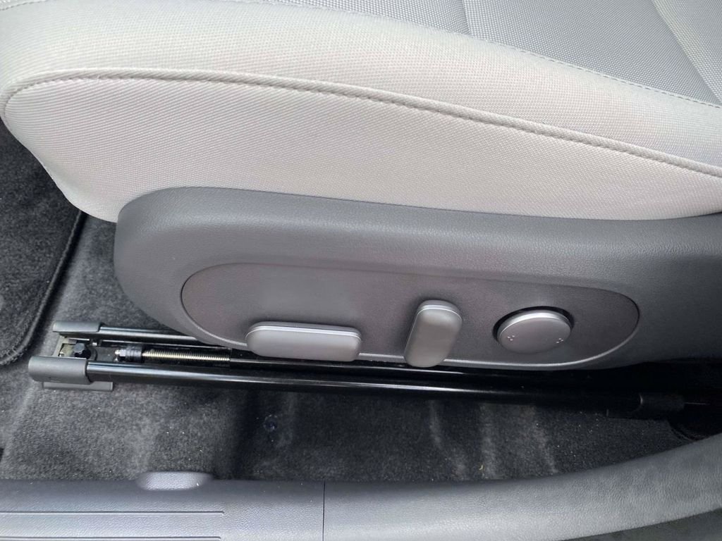 Certified Used 2025 Blue Hyundai SEL image 17