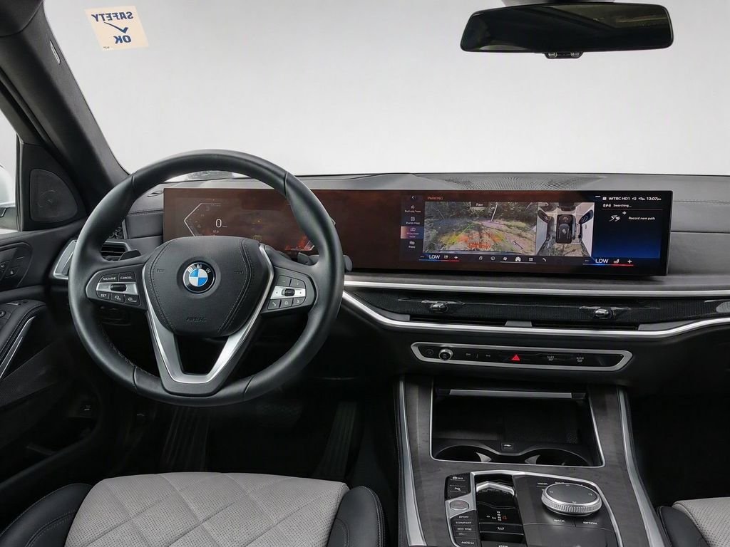 Certified Used 2025 Black Sapphire Metallic BMW xDrive40i image 35