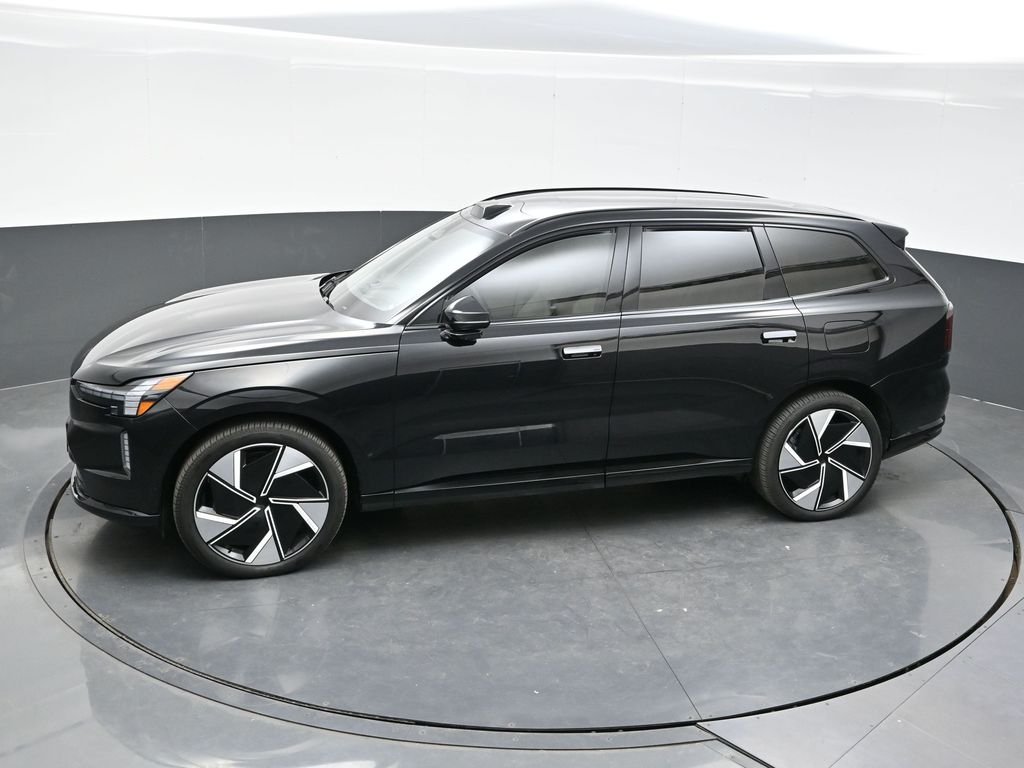 2025 Volvo EX90 Ultra - Photo 38