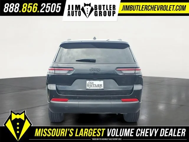 Used 2025  Jeep Limited image 25