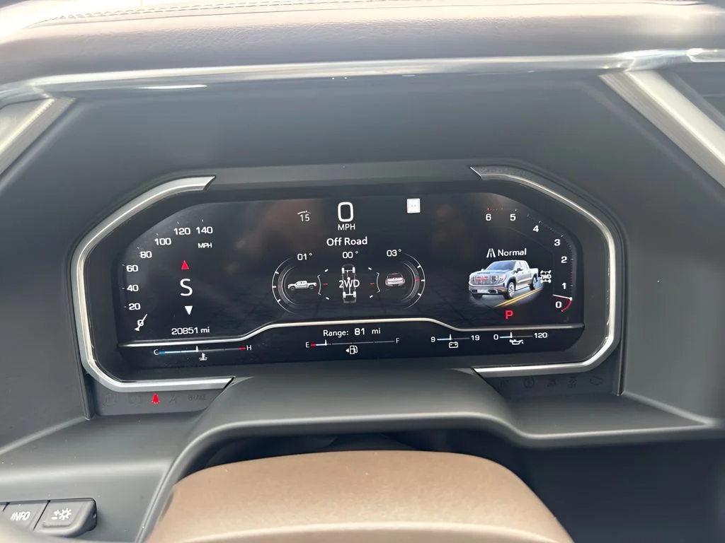 Used 2023 Silver GMC Denali image 15