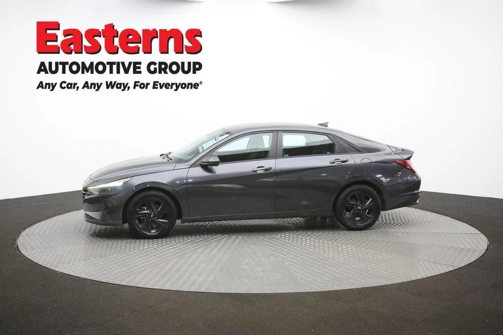 Used 2021 Gray Hyundai SEL image 58