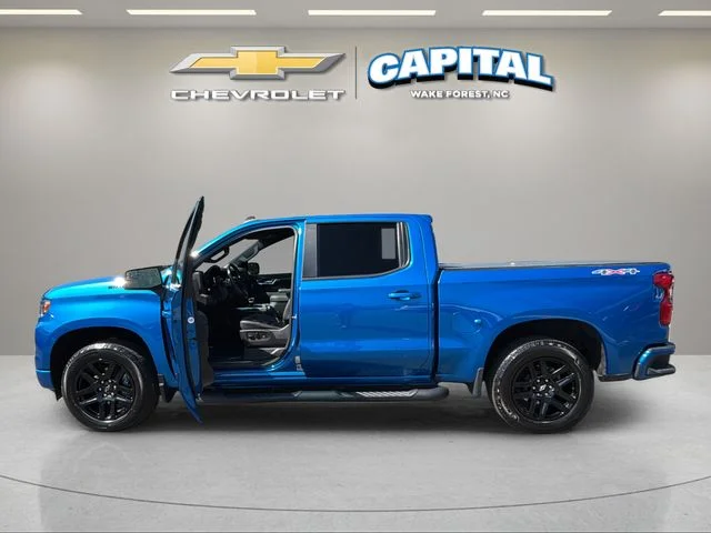 Used 2023 Blue Chevrolet RST image 9