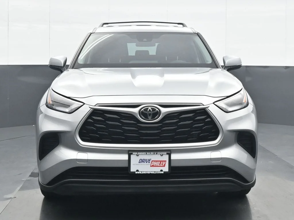 Used 2022 Silver Toyota L image 1