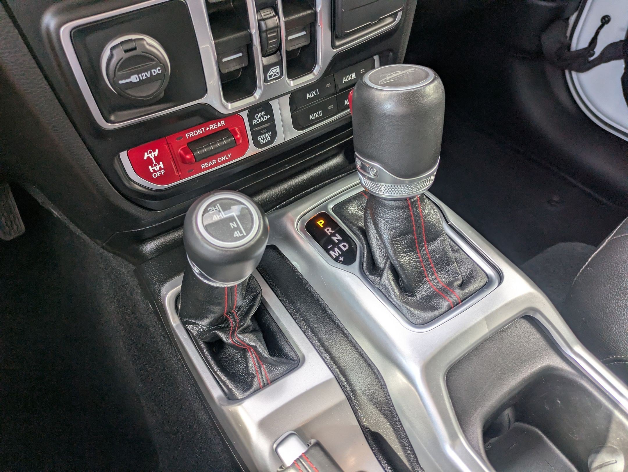 Used 2023 Bright White Clearcoat Jeep Rubicon image 27