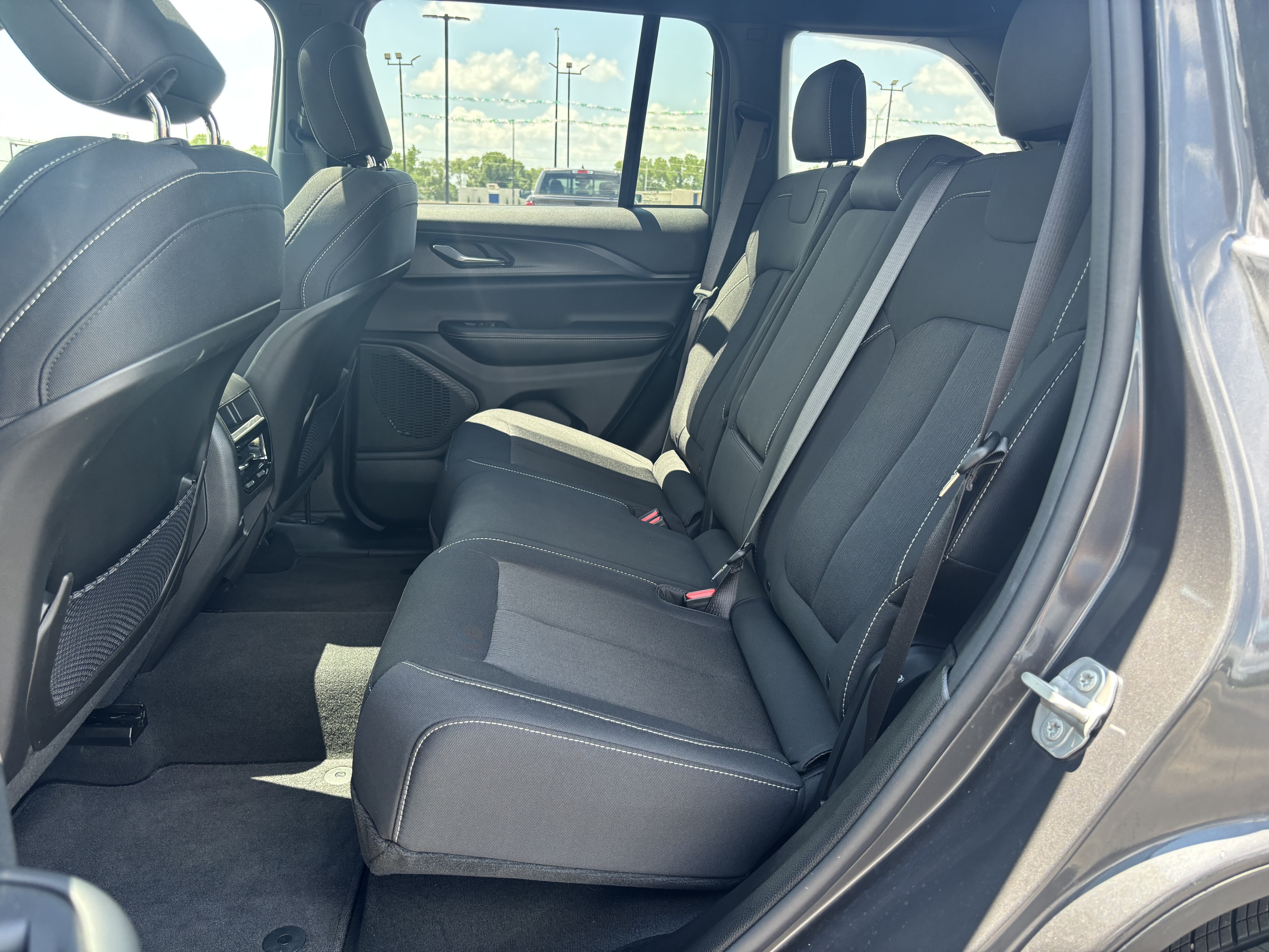Used 2024 Baltic Gray Metallic Clearcoat Jeep Laredo X image 25