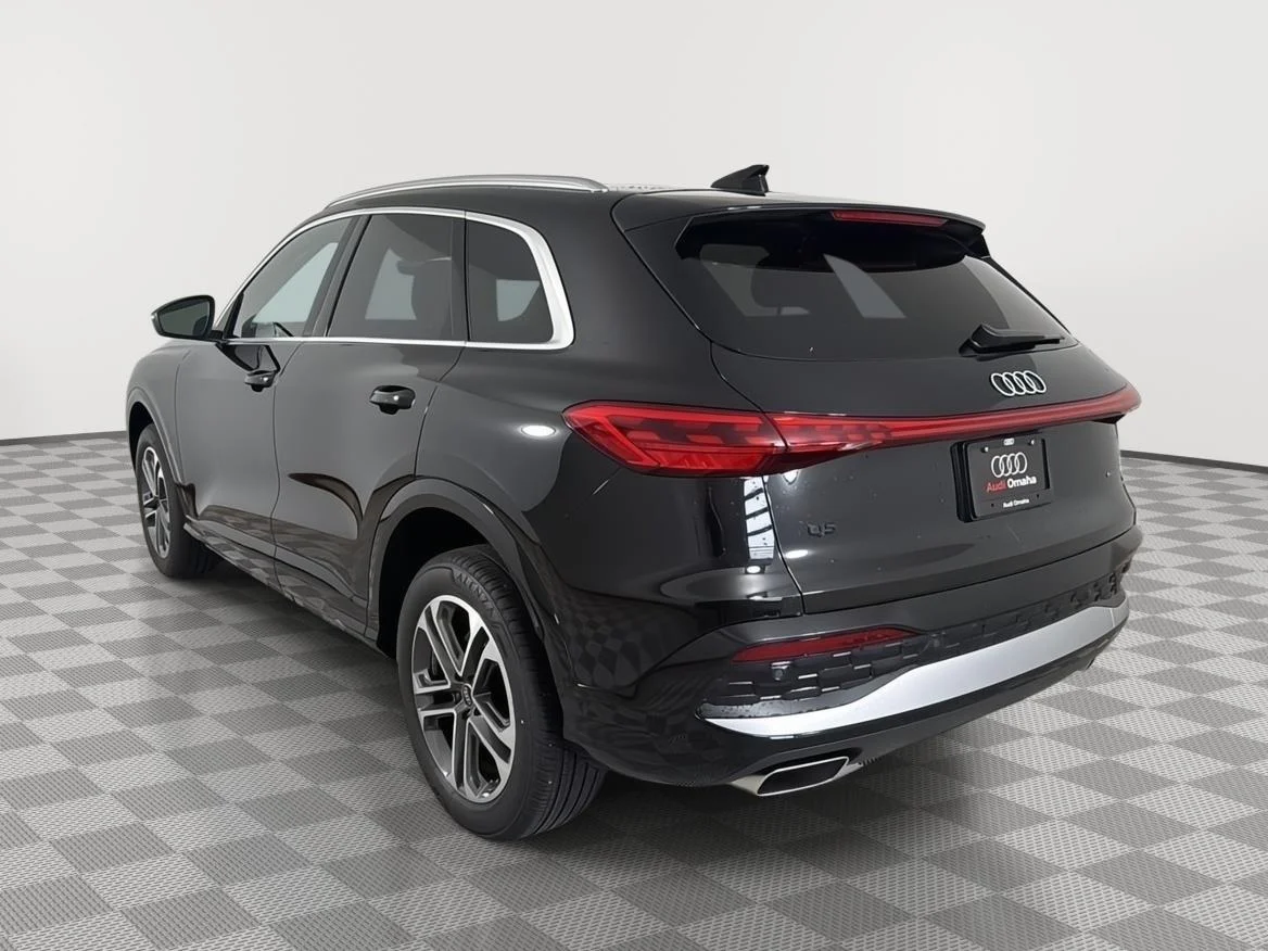 Used 2025 Mythos Black Metallic Audi Premium image 5