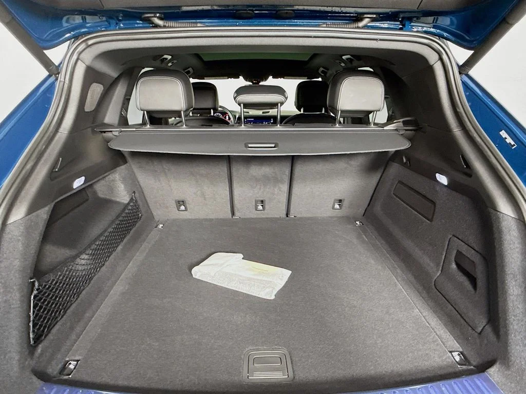 New 2026 Montego Blue Metallic Porsche  image 28