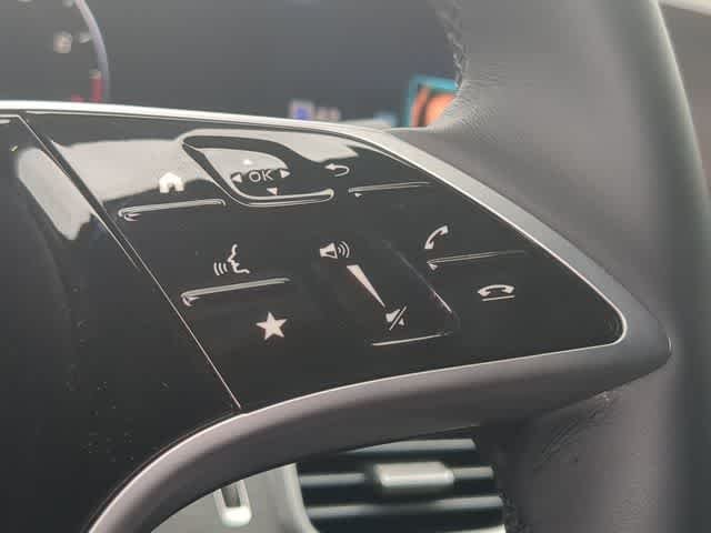 Used 2025 Black Mercedes-Benz GLE 580 image 26