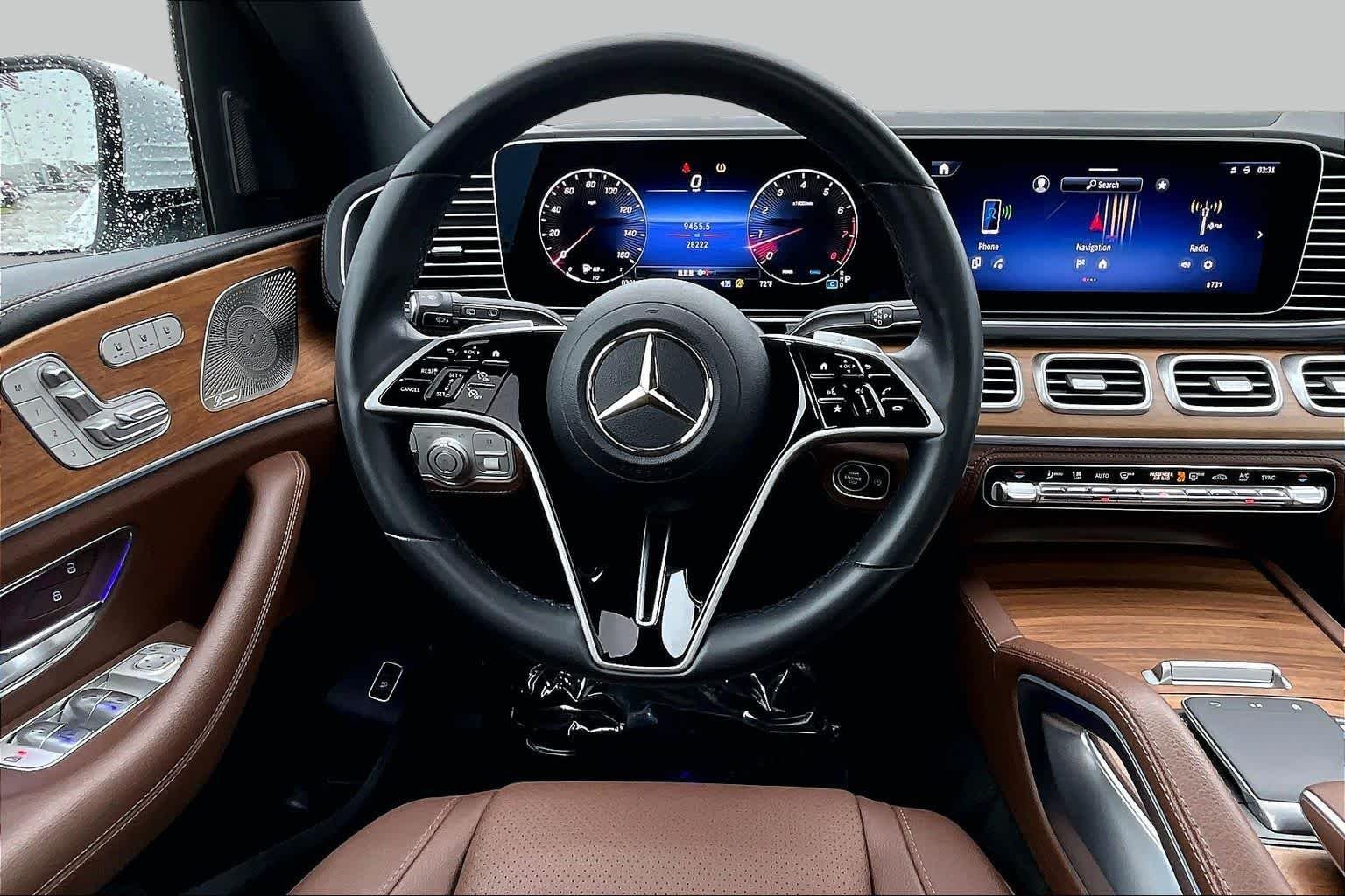 Used 2024 MANUFAKTUR Moonlight White Metallic Mercedes-Benz GLE 350 image 6