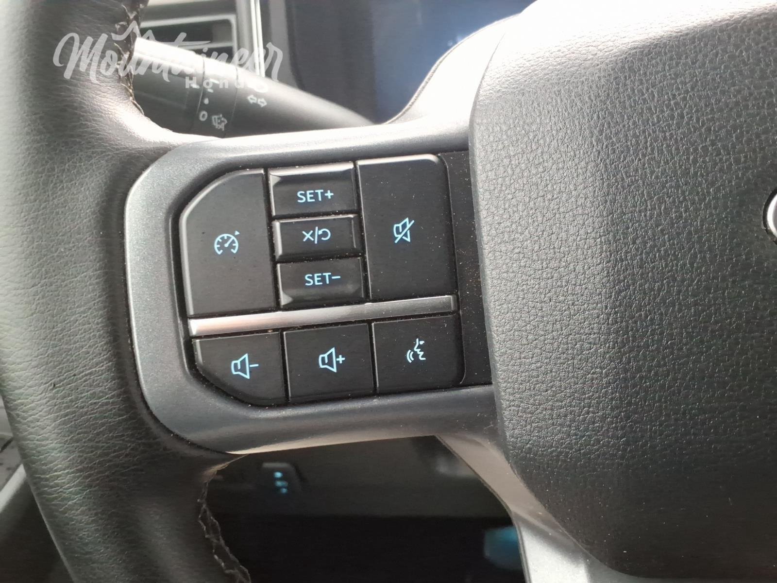 Used 2026 Avalanche Gray Ford LARIAT image 33