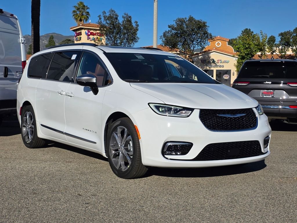 2026 Chrysler Pacifica Pinnacle's photo